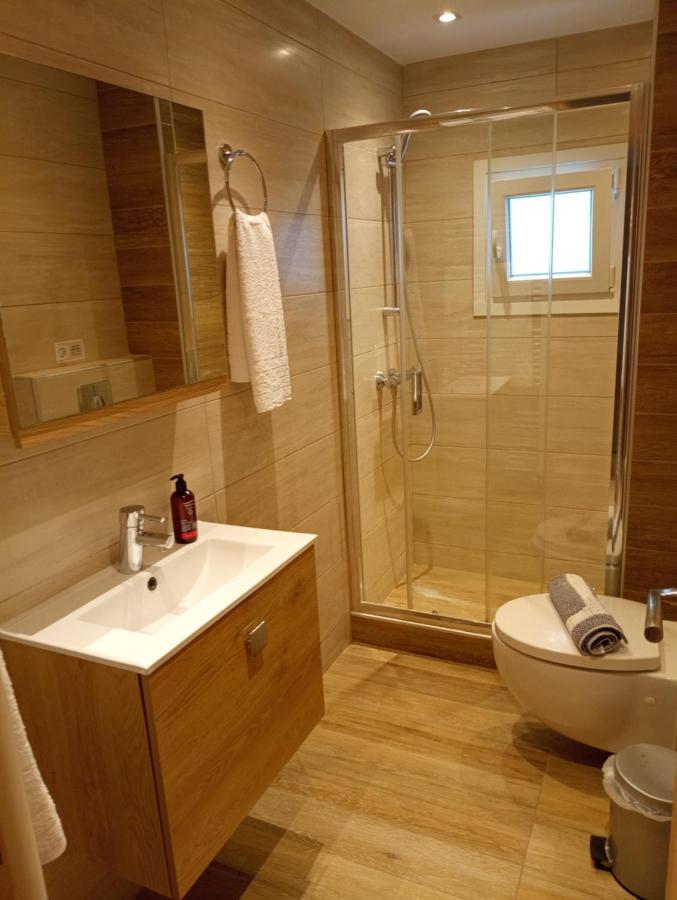 Kalamaria Brand New 2 Bedroom *